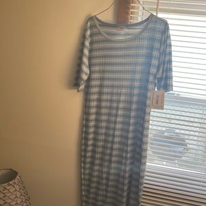 Large Lularoe Julia